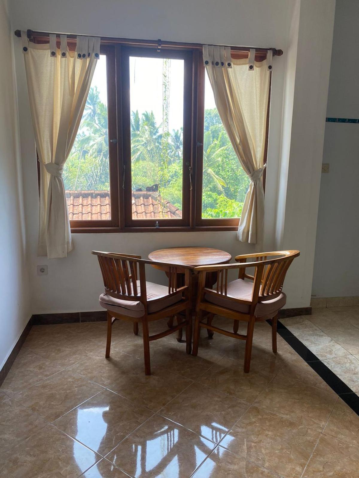 Ogek Home Stay Ubud Rom bilde